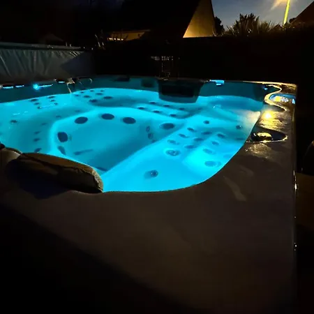 Le Domaine D'uxane L'independance & Hammam *